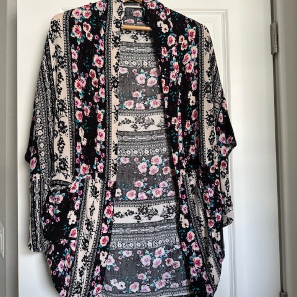 Bodhi Swag Cocoon wrap, patterned - one size